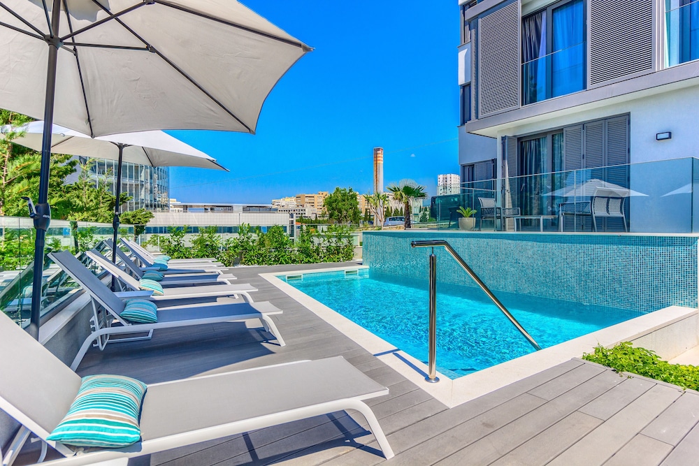 Bel Residence — Swimming pool in Split, Split-Dalmatia