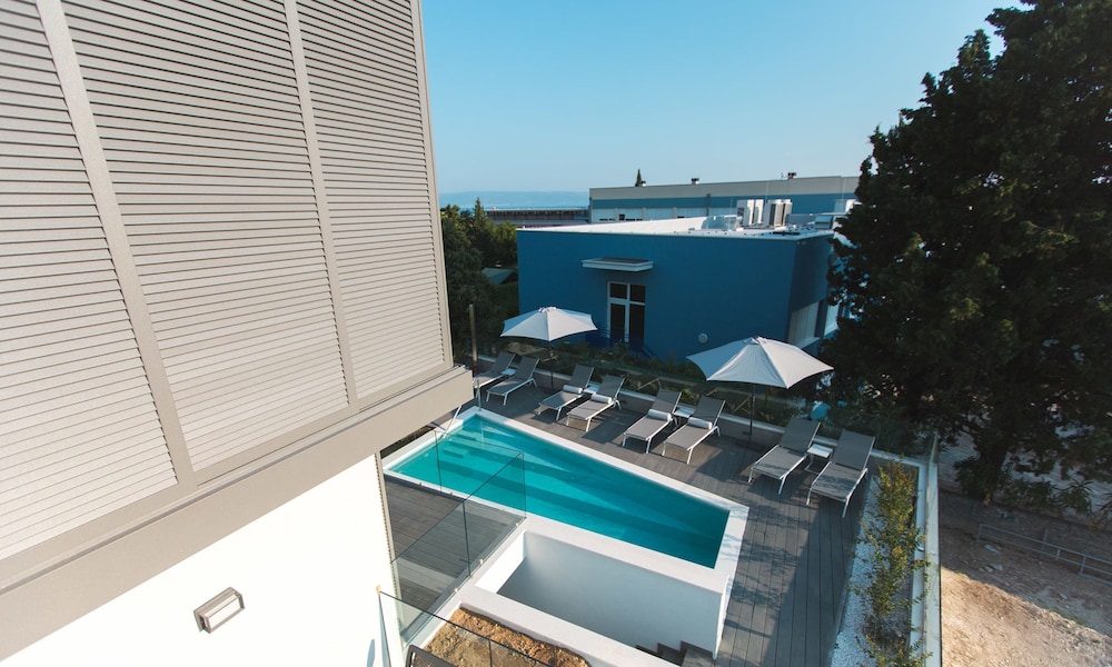 Bel Residence — Swimming pool in Split, Split-Dalmatia