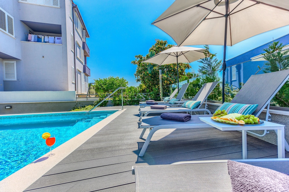 Bel Residence — Swimming pool in Split, Split-Dalmatia