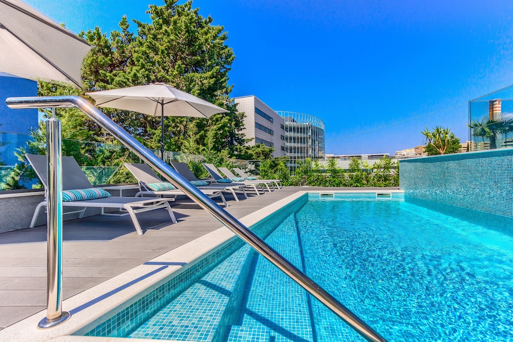 Bel Residence — Swimming pool in Split, Split-Dalmatia