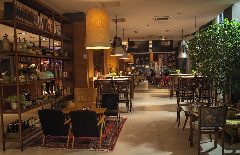Hotel Slisko — Restaurant & bars in Zagreb, Zagreb (city)