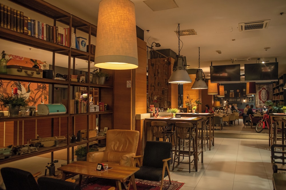 Hotel Slisko — Restaurant & bars in Zagreb, Zagreb (city)