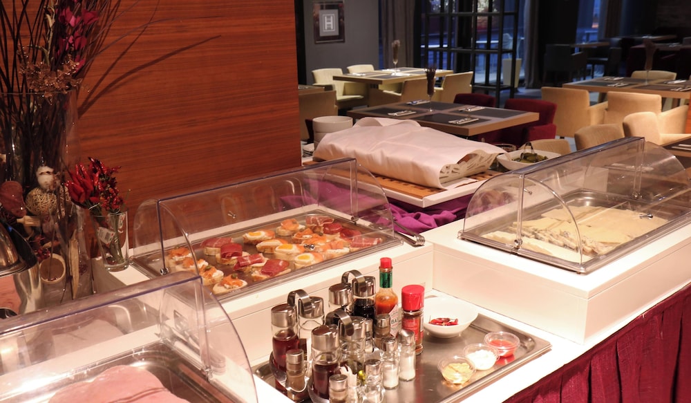 Hotel Slisko — Restaurant & bars in Zagreb, Zagreb (city)