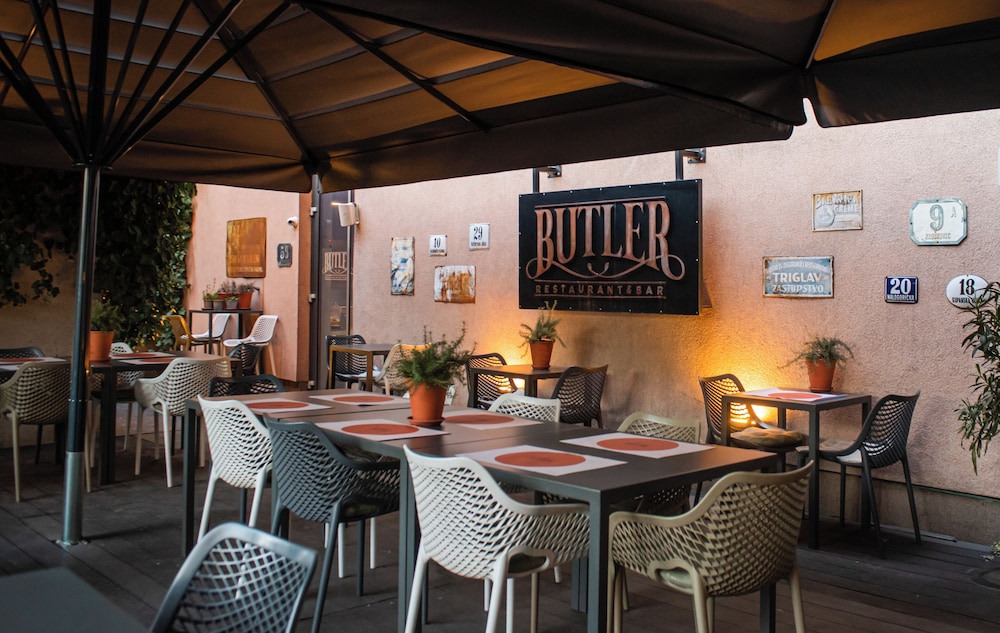 Hotel Slisko — Restaurant & bars in Zagreb, Zagreb (city)