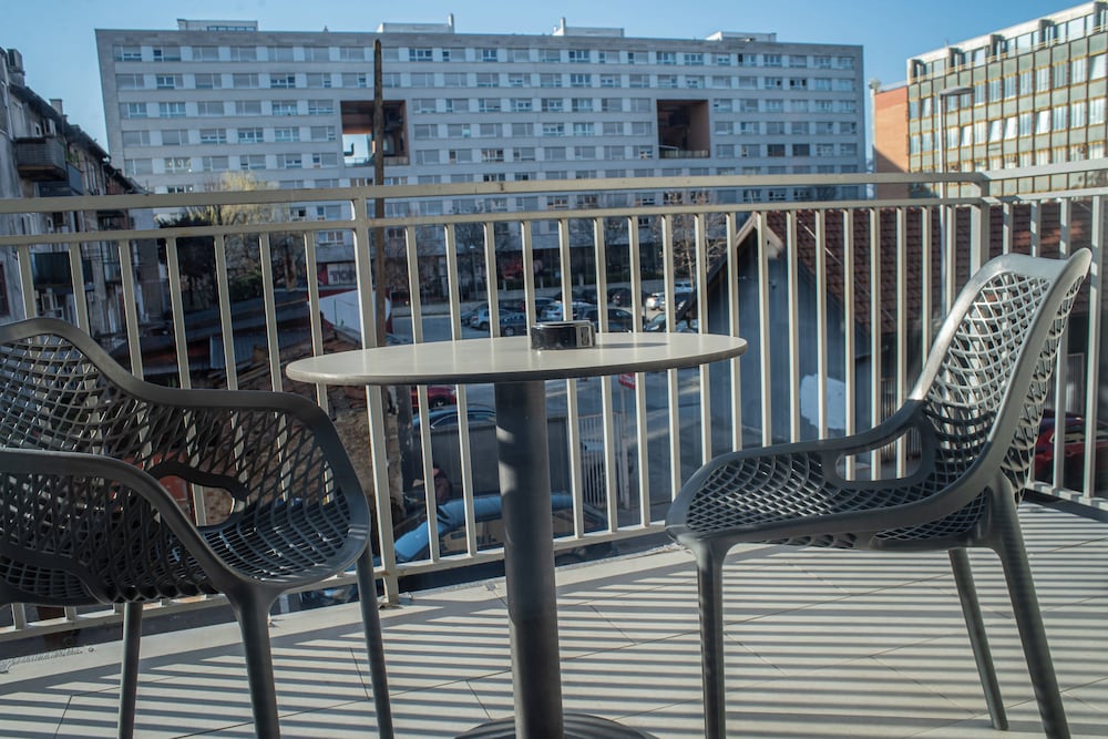 Hotel Slisko — Hotel building in Zagreb, Zagreb (city)