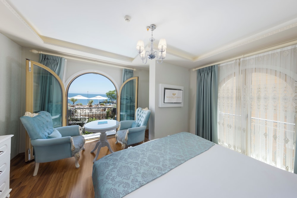 Seven Hills Palace & Spa — Hotel rooms in Istanbul, Istanbul