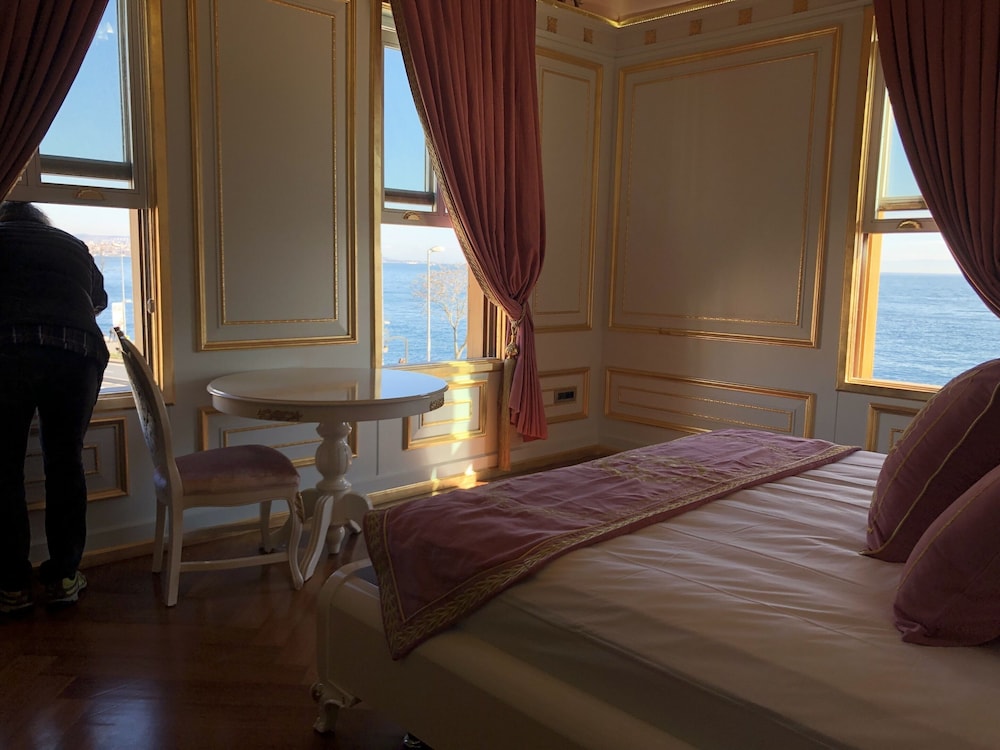 Seven Hills Palace & Spa — Hotel rooms in Istanbul, Istanbul