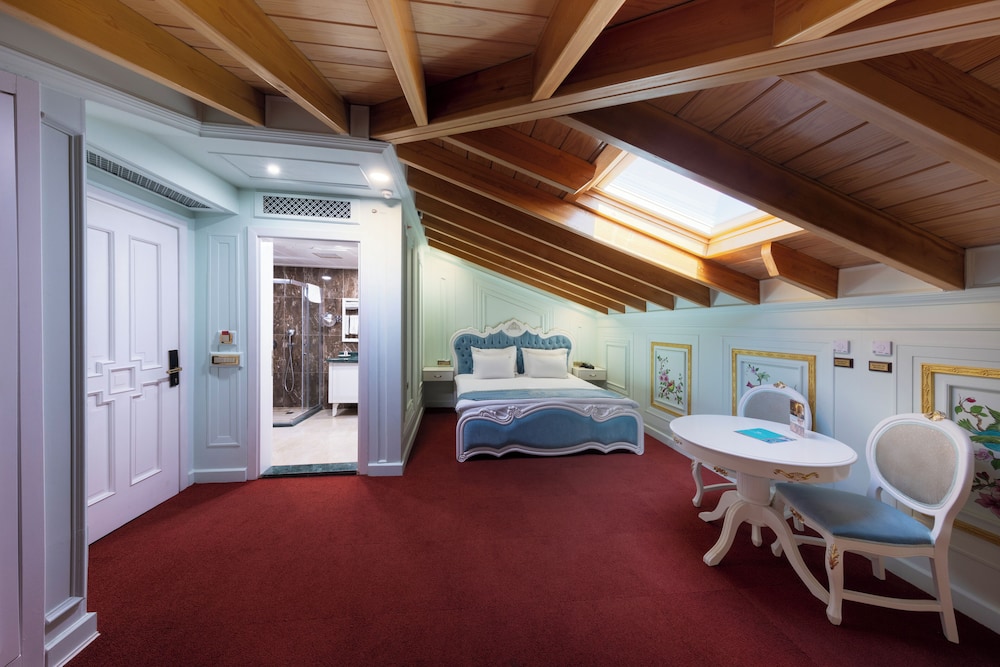 Seven Hills Palace & Spa — Hotel rooms in Istanbul, Istanbul