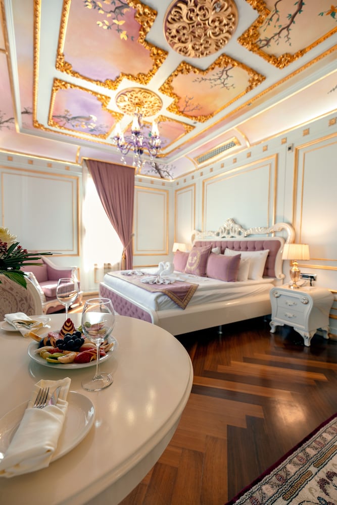 Seven Hills Palace & Spa — Hotel rooms in Istanbul, Istanbul