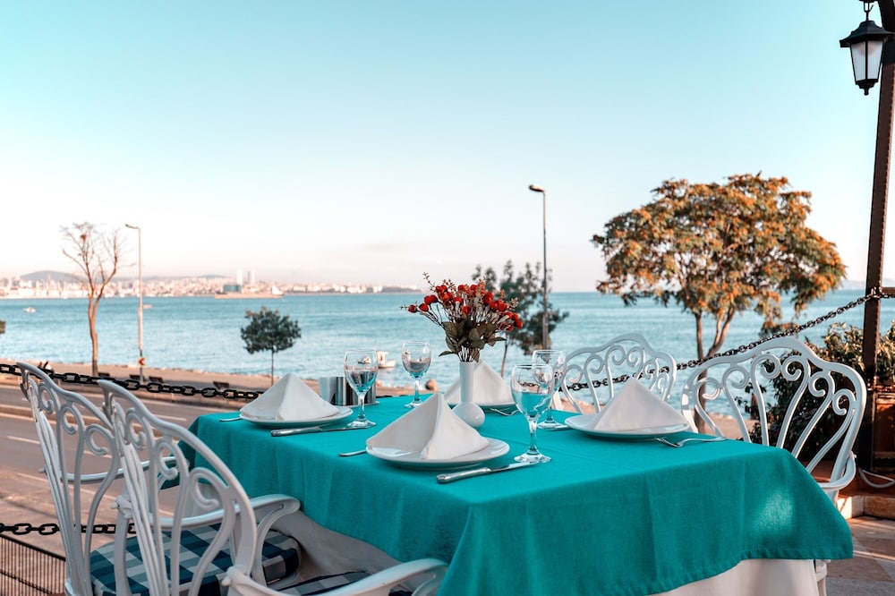 Seven Hills Palace & Spa — Restaurant & bars in Istanbul, Istanbul