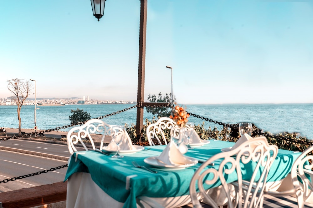Seven Hills Palace & Spa — Restaurant & bars in Istanbul, Istanbul
