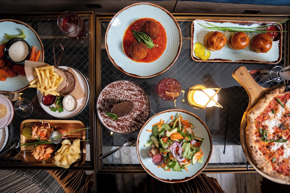 Artezen Hotel — Restaurant & bars in New York City, New York State