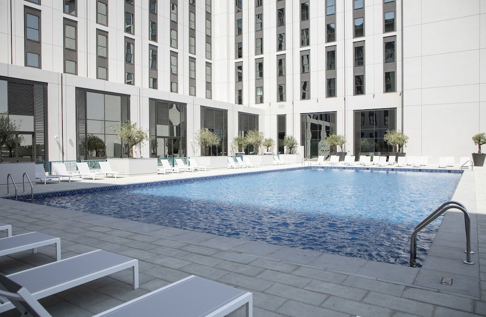 Rove At The Park — Swimming pool in Dubai