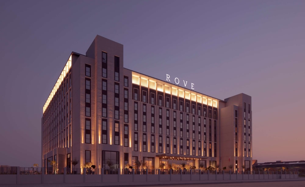 Rove At The Park — Hotel building in Dubai