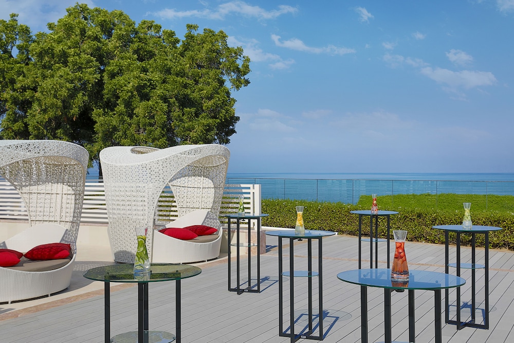 W Muscat — Restaurant & bars in Muscat, Muscat