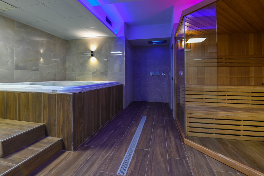 Hotel Rivus — Spa in Peschiera del Garda, Veneto