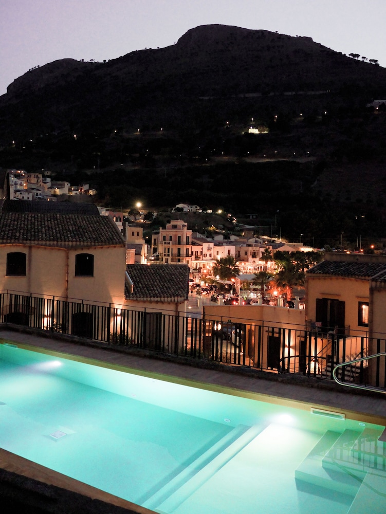 Cetarium Hotel — Swimming pool in Castellammare del Golfo, Sicily