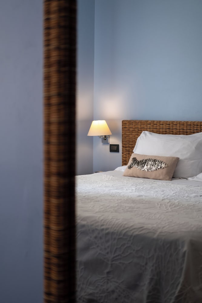 Cetarium Hotel — Hotel rooms in Castellammare del Golfo, Sicily