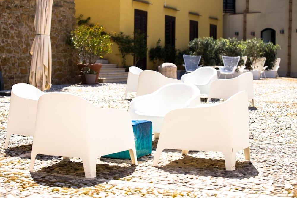Cetarium Hotel — Hotel building in Castellammare del Golfo, Sicily