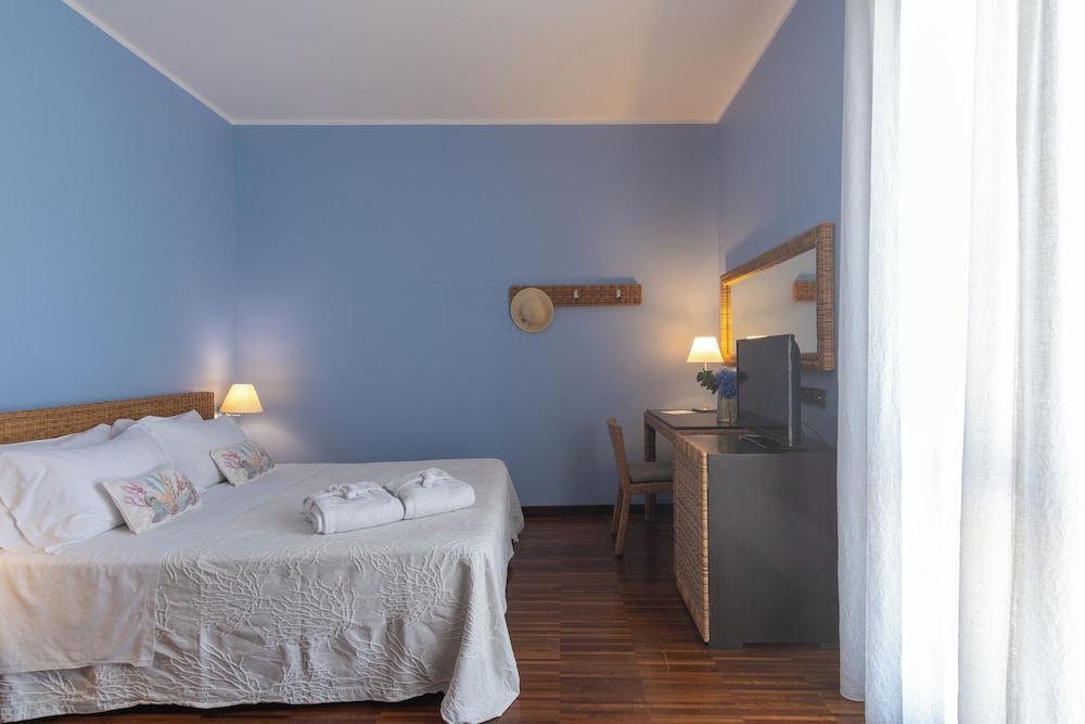 Cetarium Hotel — Hotel rooms in Castellammare del Golfo, Sicily