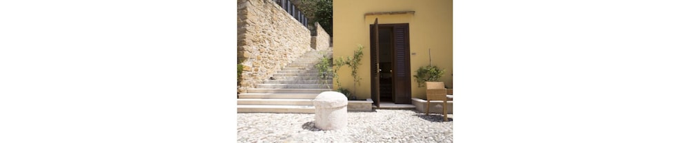 Cetarium Hotel — Hotel building in Castellammare del Golfo, Sicily