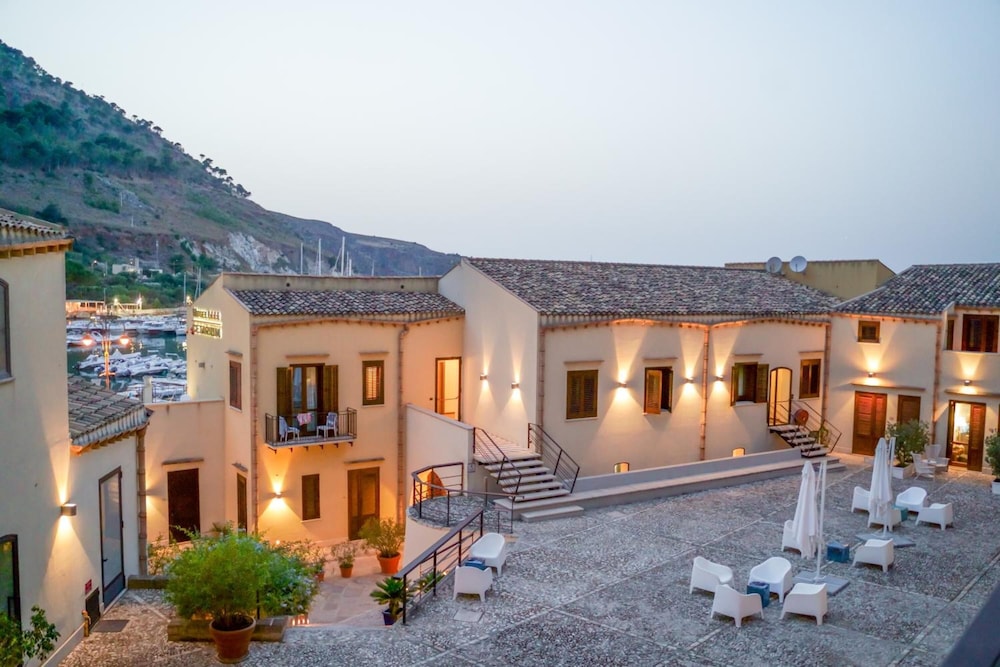 Cetarium Hotel — Hotel building in Castellammare del Golfo, Sicily