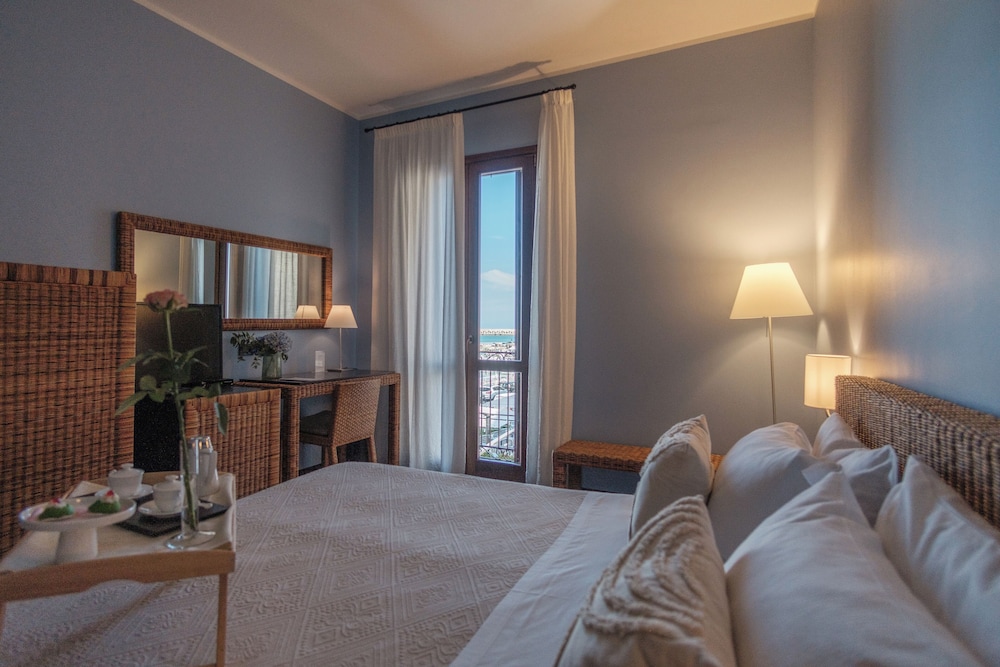 Cetarium Hotel — Hotel rooms in Castellammare del Golfo, Sicily