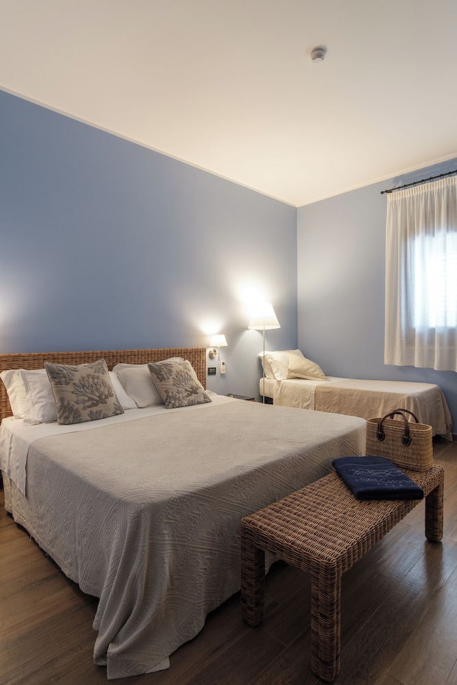 Cetarium Hotel — Hotel rooms in Castellammare del Golfo, Sicily