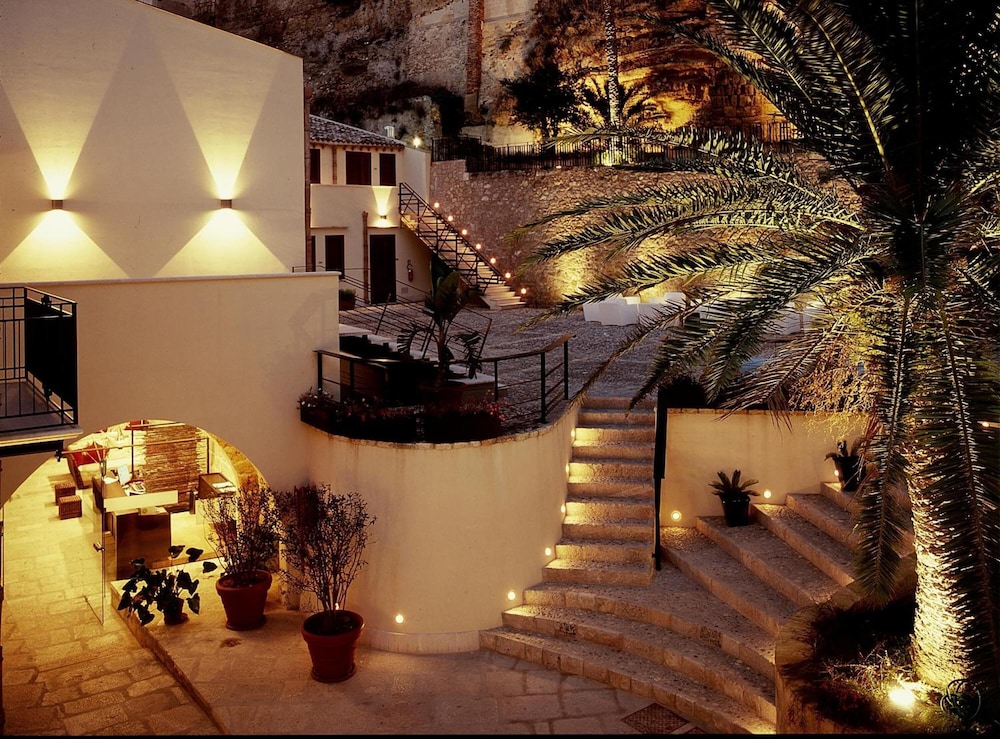Cetarium Hotel — Hotel building in Castellammare del Golfo, Sicily