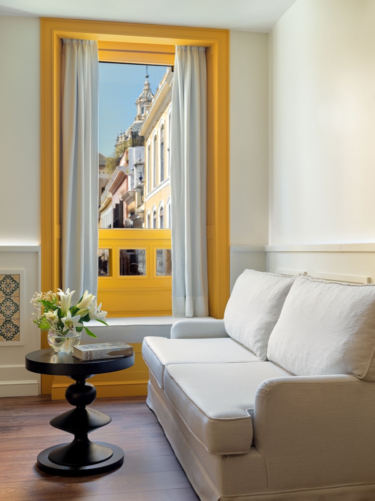 H10 Casa de la Plata — Hotel rooms in Seville, Andalusia