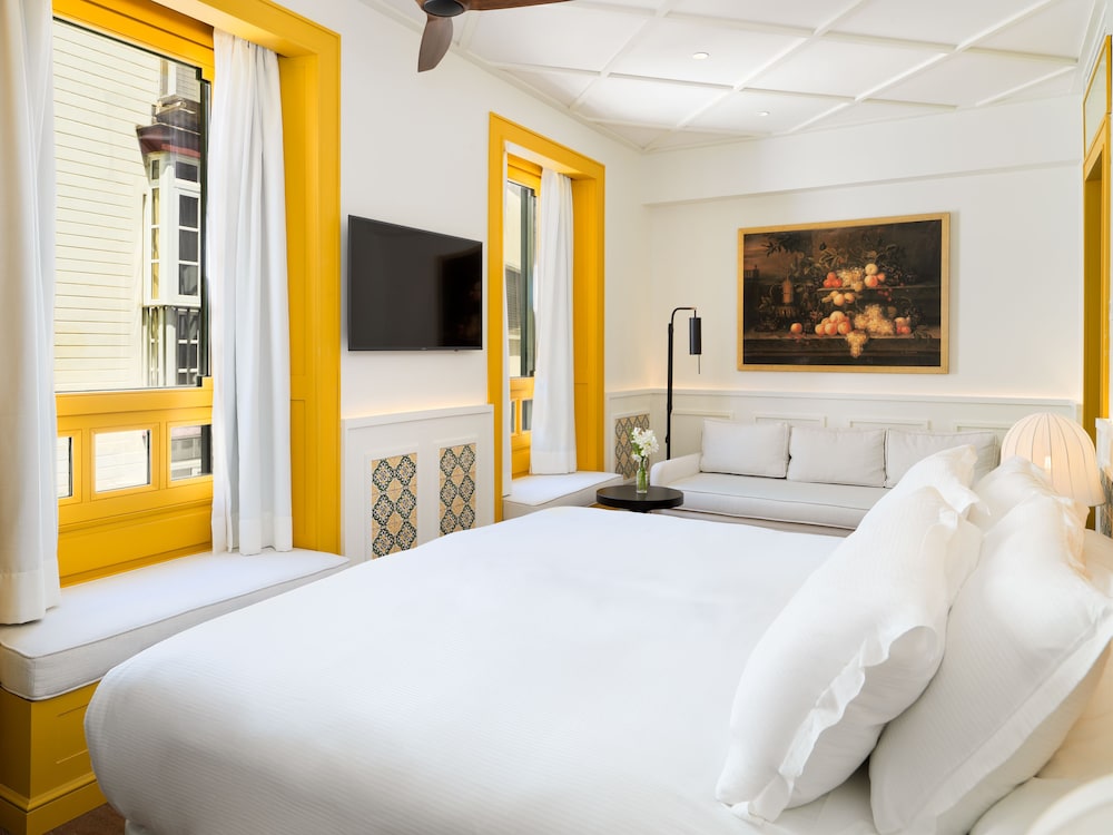 H10 Casa de la Plata — Hotel rooms in Seville, Andalusia