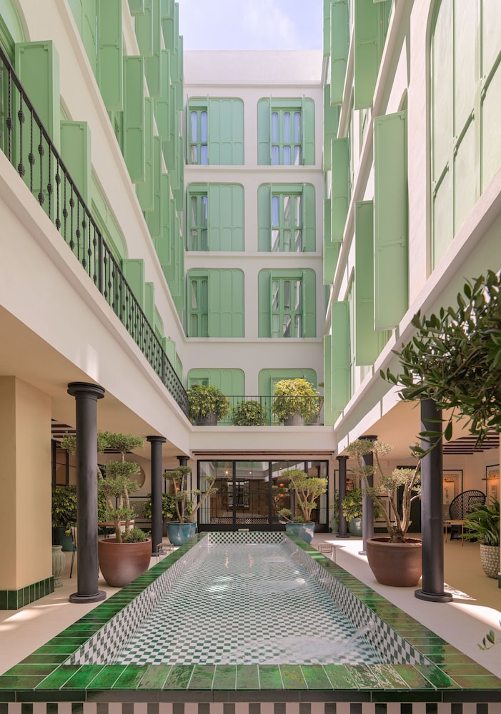 H10 Casa de la Plata — Hotel building in Seville, Andalusia