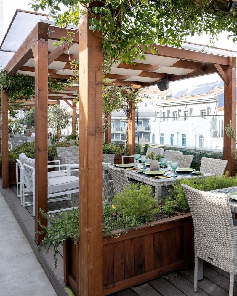 VIP Executive Picoas Hotel — Restaurant & bars in Lisbon, Lisboa