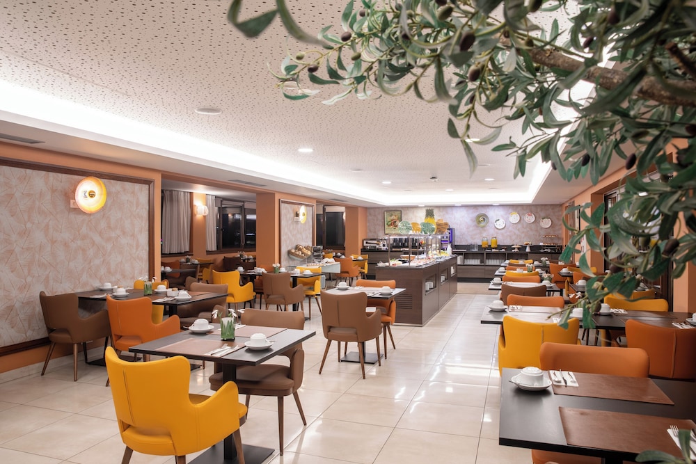VIP Executive Picoas Hotel — Restaurant & bars in Lisbon, Lisboa