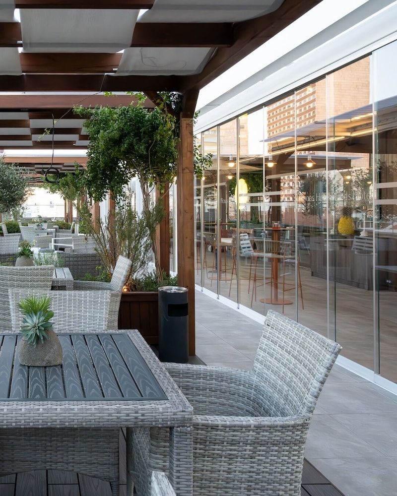 VIP Executive Picoas Hotel — Restaurant & bars in Lisbon, Lisboa