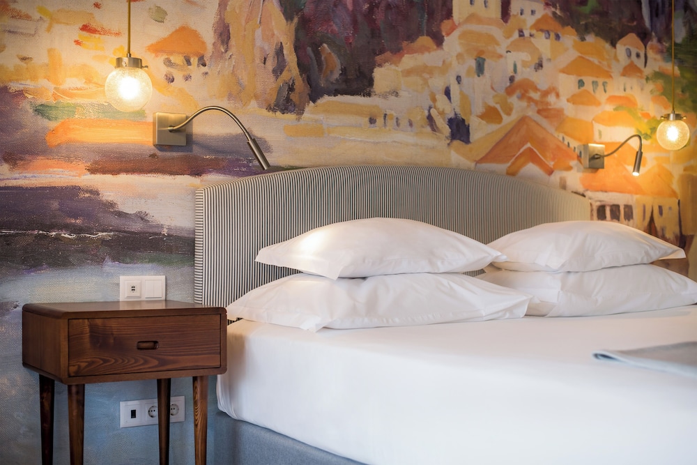 Pestana Churchill Bay — Hotel rooms in Funchal, Madeira