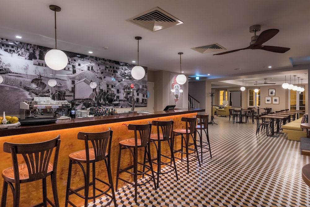 Pestana Churchill Bay — Restaurant & bars in Funchal, Madeira