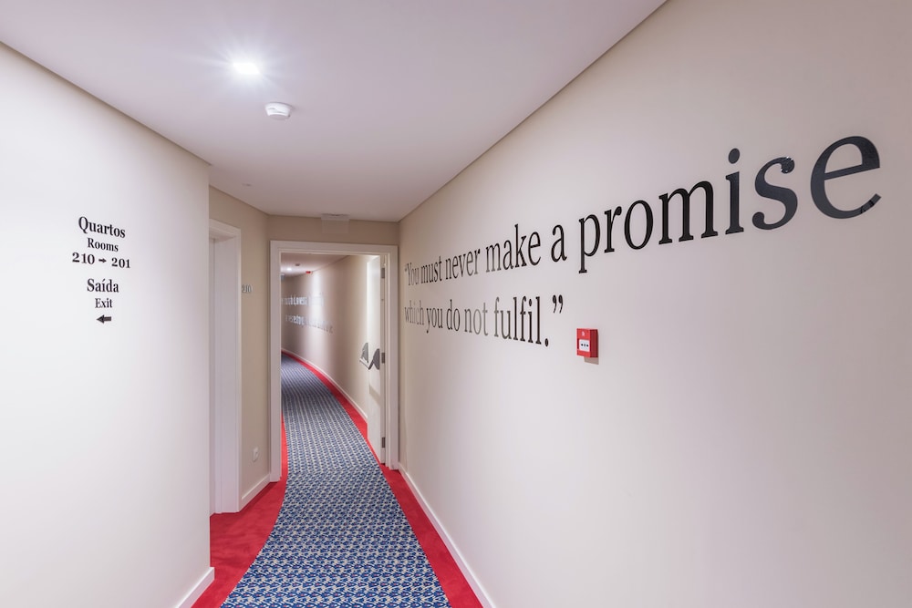 Pestana Churchill Bay — Hotel building in Funchal, Madeira