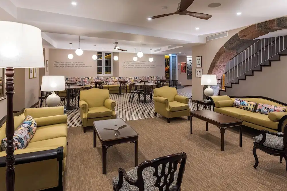Pestana Churchill Bay — Restaurant & bars in Funchal, Madeira
