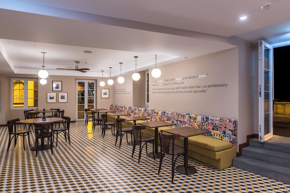 Pestana Churchill Bay — Restaurant & bars in Funchal, Madeira
