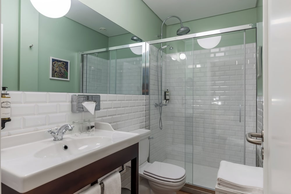 Pestana Churchill Bay — Hotel rooms in Funchal, Madeira