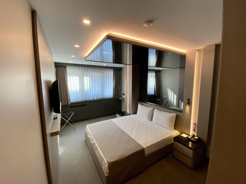 Triada Hotel Karakoy - zdjęcie 4