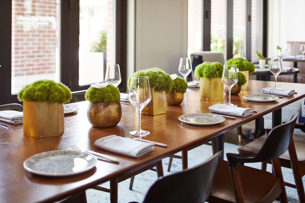 The Whitney Hotel — Restaurant & bars in Boston, Massachusetts
