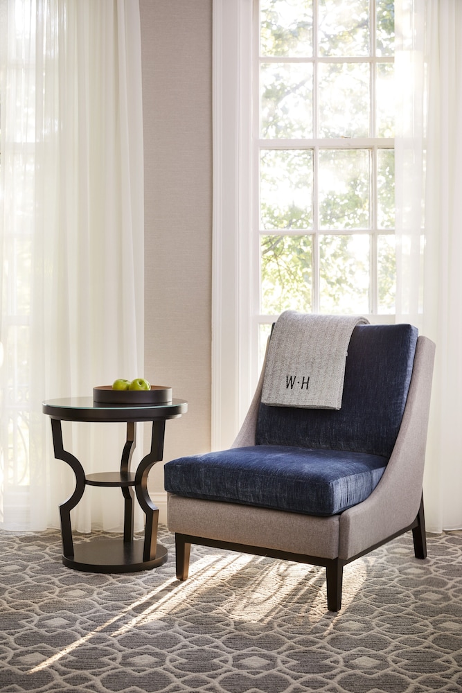 The Whitney Hotel — Hotel rooms in Boston, Massachusetts