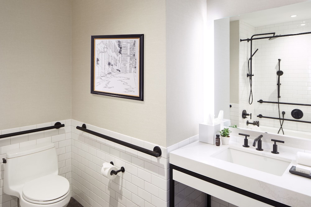 The Whitney Hotel — Hotel rooms in Boston, Massachusetts