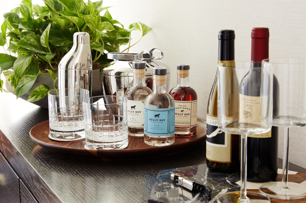 The Whitney Hotel — Restaurant & bars in Boston, Massachusetts