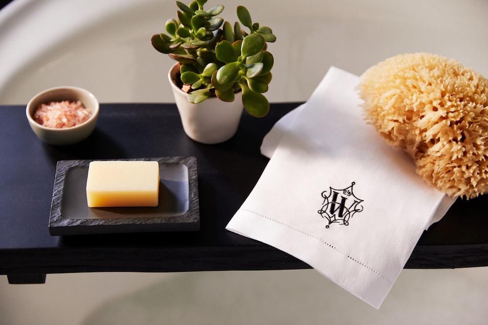 The Whitney Hotel — Restaurant & bars in Boston, Massachusetts