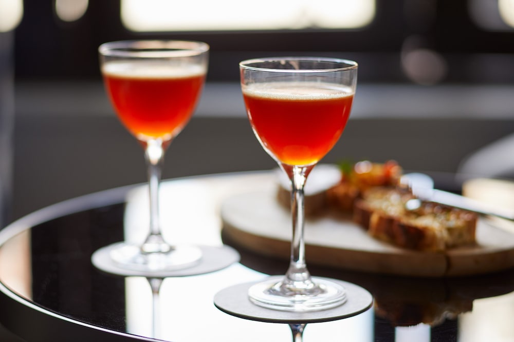 The Whitney Hotel — Restaurant & bars in Boston, Massachusetts