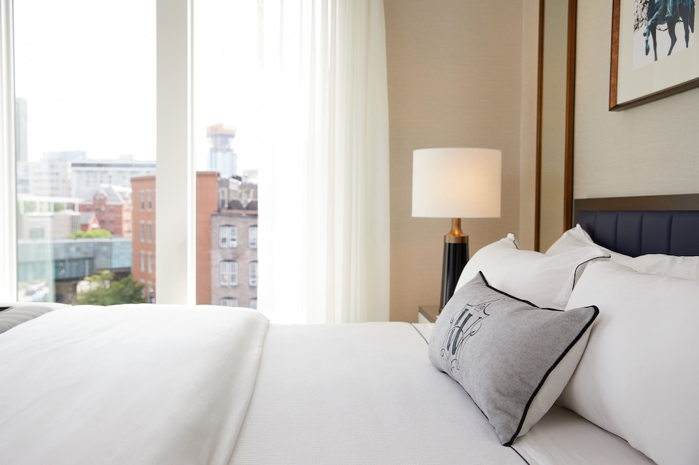 The Whitney Hotel — Hotel rooms in Boston, Massachusetts