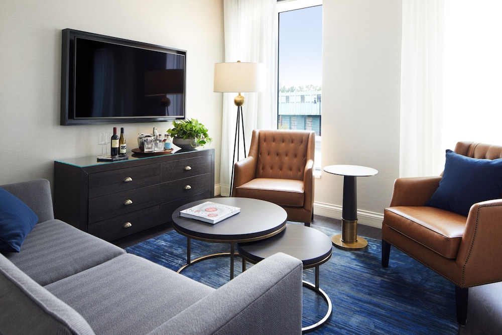The Whitney Hotel — Hotel rooms in Boston, Massachusetts